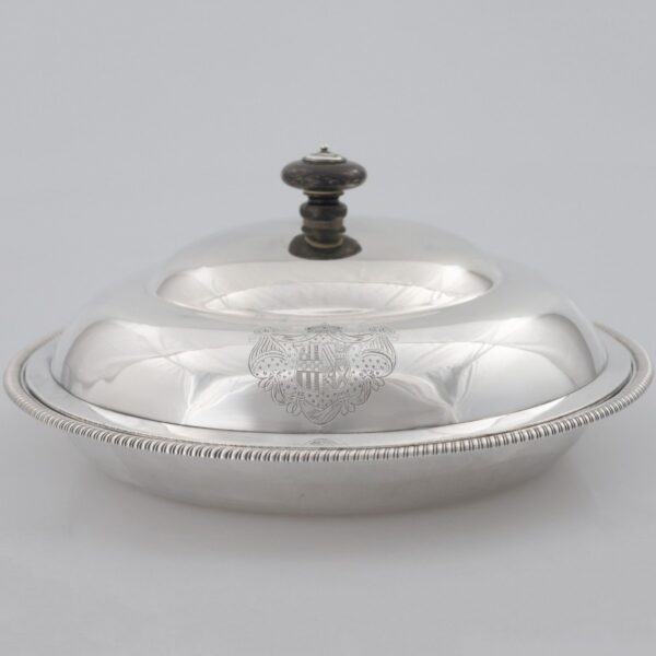 Un plat de service en argent sterling George III, Paul Storr, Londres, 1799