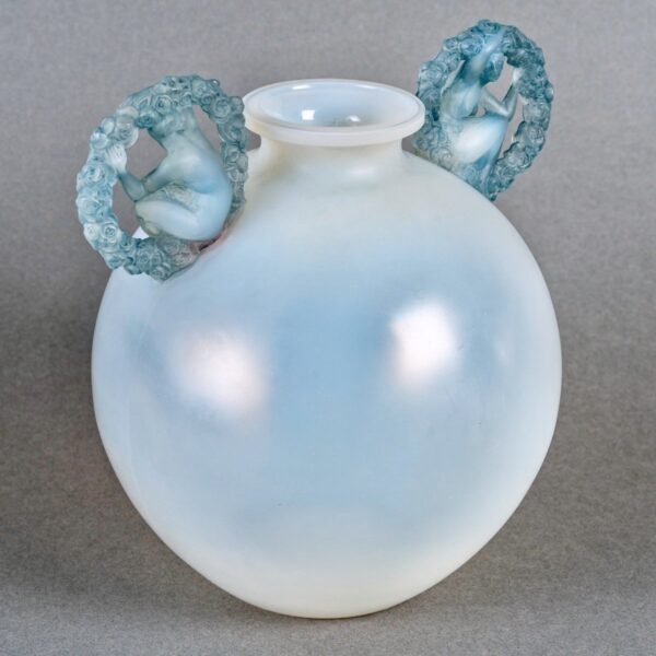 1926 René Lalique - Vase Ronsard Verre Opalescent Patiné Bleu