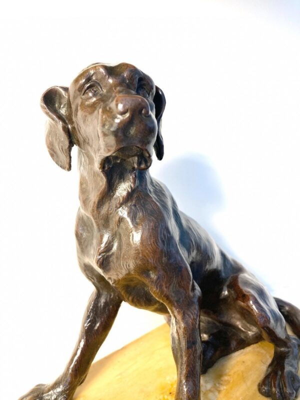 Sculpture En Bronze Représentant Un Chien Assis, Ecole Française Du 19ème