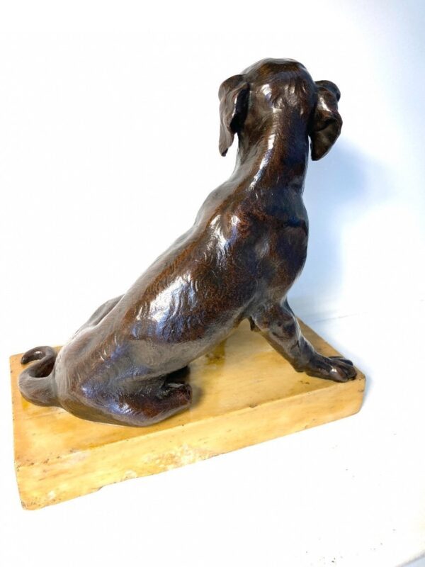 Sculpture En Bronze Représentant Un Chien Assis, Ecole Française Du 19ème