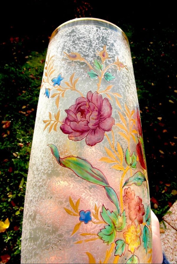 Grand Vase Gravé "fleurs Et Papillon" Par Baccarat, Era Daum Daum Galle 1900