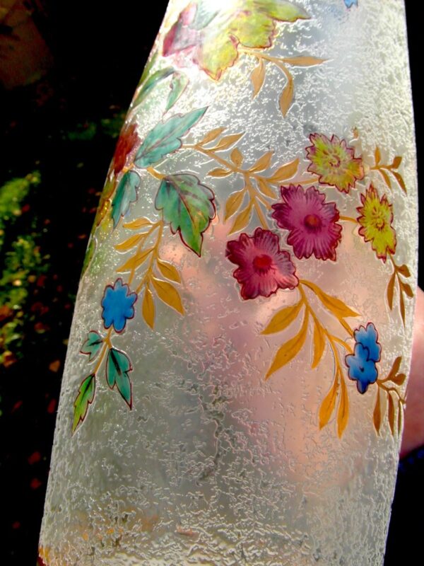 Grand Vase Gravé "fleurs Et Papillon" Par Baccarat, Era Daum Daum Galle 1900