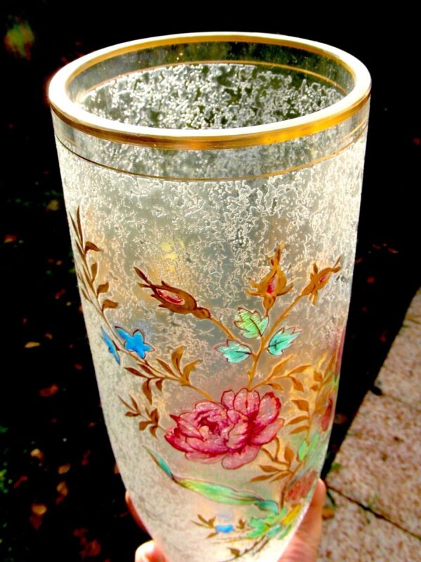 Grand Vase Gravé "fleurs Et Papillon" Par Baccarat, Era Daum Daum Galle 1900