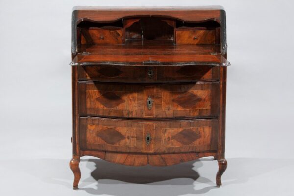 Commode à Abattant En Placage De Noyer Et Bruyère De Noyer, Piémont, XVIIIe Siècle